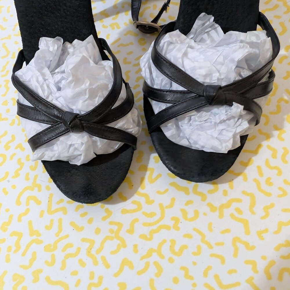 Vintage Frederick's of Hollywood Black Strappy Heels Size 6.5 - Picture 2 of 8